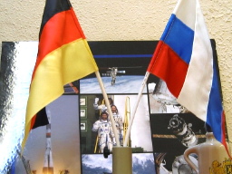 Deutsch-russische Zusammenarbeit German and Russian Flag